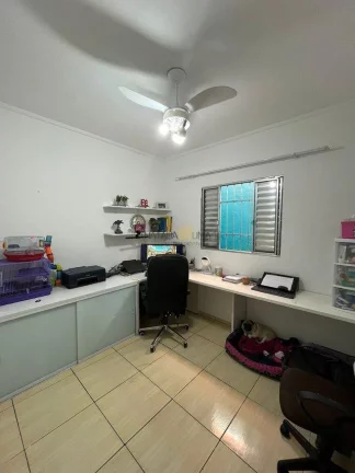Imagem Sobrado com 3 Quartos e 2 banheiros à Venda, 120 m por R$ 425.000