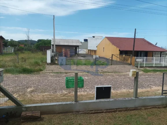 Imagem 2 casas com 2 quartos cada na Praia Itapeva em Torres