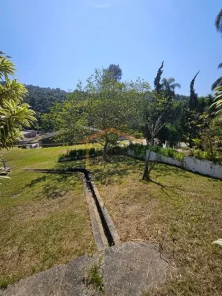 Imagem Chácara, 8.000m² de terreno, 4 dormitórios, sendo 3 suítes, sala, cozinha, lavanderia, lago, cam...