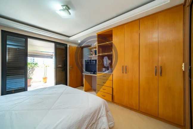 Imagem Apartamento à venda na Vila Mariana, São Paulo-SP: 4 quartos, 2 suítes, 2 salas e 3 vagas de garagem! Venha conferir!