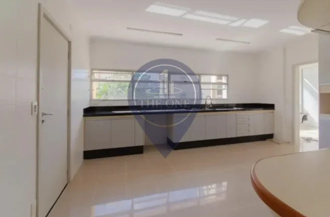Imagem Luxuoso apartamento de 3 quartos na Vila Monumento, São Paulo-SP: 182m², 1 suíte, 2 salas, 4 banheiros e vaga de garagem.