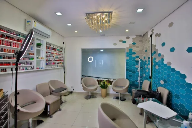 Imagem Imóvel Comercial de Alto Padrão no Jardim do Mar, São Bernardo do Campo - 288m², 19 Salas, 4 Banheiros e 3 Vagas de Garagem