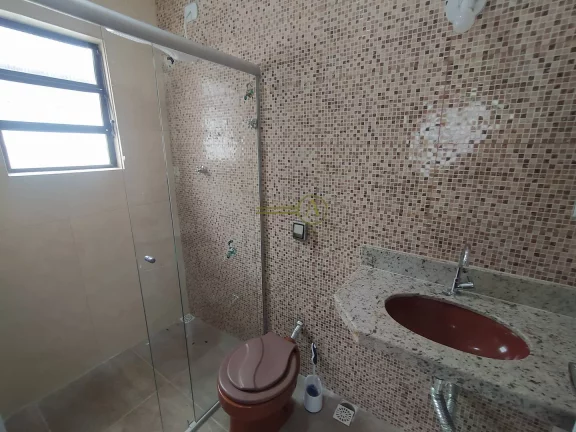 Imagem Casa 3 dorms, piscina a 300m da praia à venda em Peruíbe