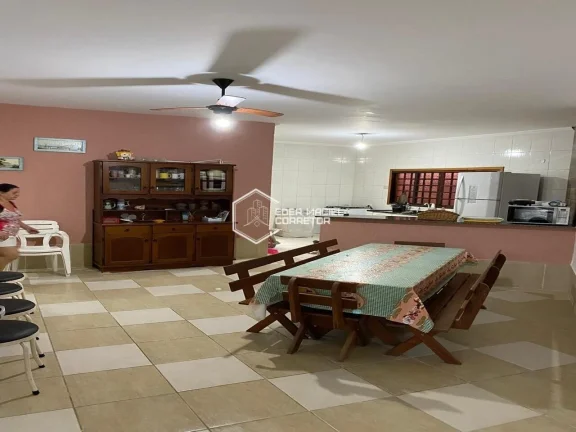 Imagem Venha conhecer esta charmosa casa localizada em um dos bairros mais promissores e em constante valor...