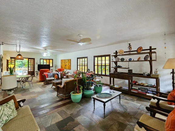 Imagem Casa de Luxo à Venda na Riviera de São Lourenço ? Módulo 20Se você busca Módulo 20: 5 Quartos, 5 Suítes, 2 Salas, 5 Vagas de Garagem, 604m² de Área!