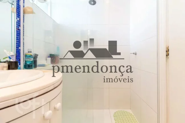 Imagem Apartamento a venda em Pinheiros com 83m², 3 quartos (1suíte) e 1 vaga.