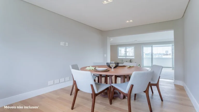 Imagem Apartamento 306M² Reformado, 4Q, 3 Suítes, 2 Salas, 3 Banheiros, 4 Vagas, Lavabo, Varanda, Piscina, Academia, Churrasqueira, Salão de Festas e Jogos.