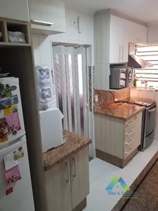 Imagem Sobrado em vila fechada a 15 minutos da estação do metro Vergueiro, e a 800 metros do parque da Aclimação, 2 dormitórios sendo 1 suíte com edícula.