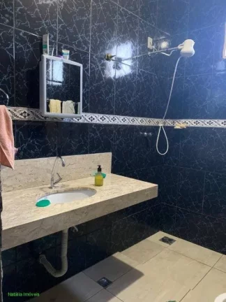 Imagem *OPORTUNIDADE DE NEGÓCIO!!!

*CASA CONSTITUÍDA POR 2 QUARTOS, SALA, COZINHA, BANHEIRO, ÁREA DE SE...