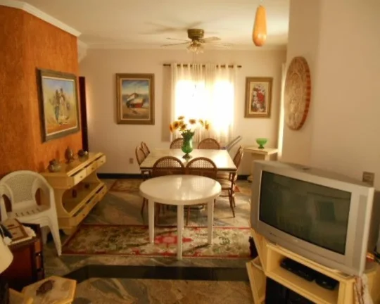 Imagem Apartamento à venda no Guarujá na Praia das Pitangueiras.