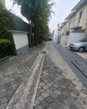 Imagem Sobrado em condominio FL11