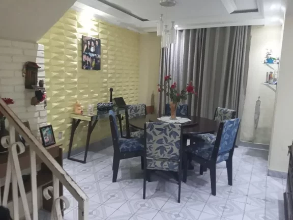 Imagem Sobrado com 3 dormitórios à venda, 197 m² por R$ 650.000,00 - Vila Oceania - Poá/SP