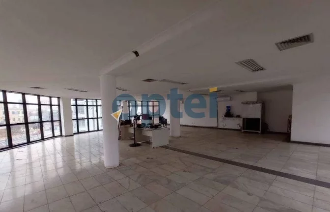 Imagem Salão de 232m2 na Av. Kennedy com 3 vagas para Locação - São Bernardo do Campo