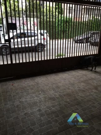 Imagem Sobrado a 5 minutos da estação do metro Santa Cruz, 140 metros, 3 dormitórios, 2 vagas localização privilegiada e ótimo valor !