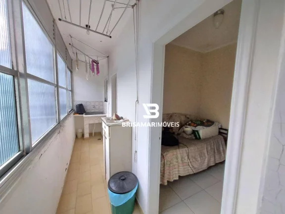 Imagem PITANGUEIRAS- UMA QUADRA DO MAR , AMPLO APARTAMENTO , GARAGEM DEMARCADA NO PRÉDIO.