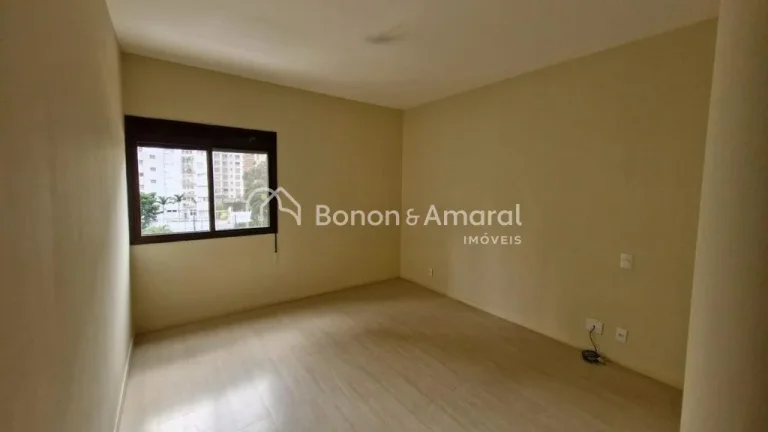 Imagem Apartamento amplo localizado no coração do Cambuí, no Edifício Sevilha Plaza, com 195m² de áre...