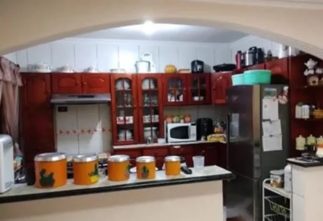 Imagem Sobrado com 5 dormitórios à venda, 316 m² por R$ 850.000,00 - Jardim Carlos Cooper - Suzano/SP