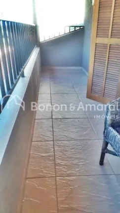 Imagem Casa em condomínio com 217 m² e 3 quartos