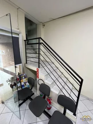 Imagem Salão Comercial para Locação na Vila Arens com 160m², 03 salas e um mezanino