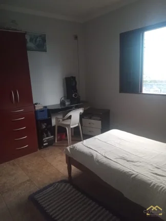 Imagem Área com 3 galpões e casa comercial em Várzea Paulista
