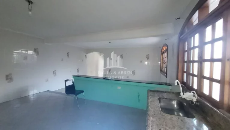 Imagem Lindo Sobrado Esquina, 191m², 237m² Construídos, 5 Quartos, 1 Com Suíte Master e Sacada, Sala 3 Ambientes Enorme, Escritura, Várias vagas, 2 Salões (reformar), Área Gourmet no Jardim Esperança, Mauá-SP