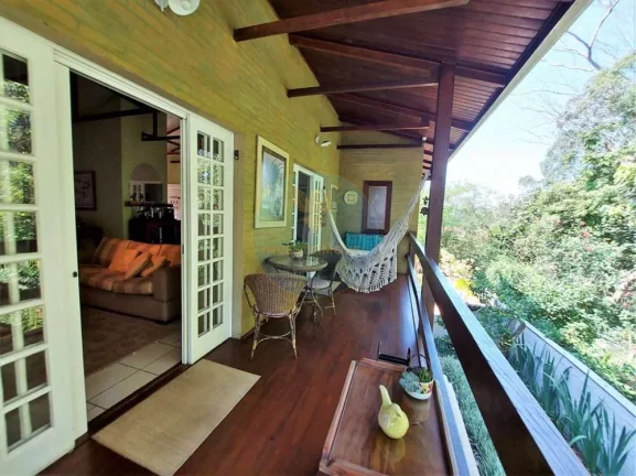 Imagem Casa em Condomínio a Venda no bairro Granja Viana - Carapicuíba, SP