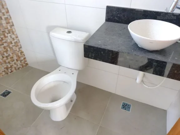 Imagem Nova, Charmosa e a 500 Metros do Mar – Caiçara, Praia Grande