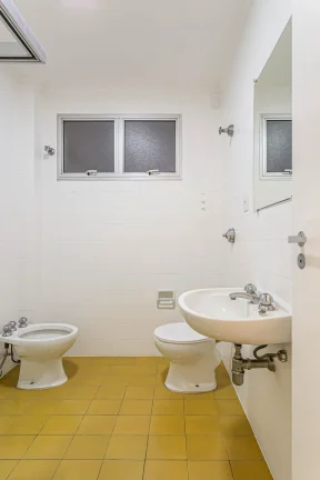 Imagem Apartamento 94M², 3Q, 2 Banheiros, 1 Vaga, Banheiro de Serviço, Armários.