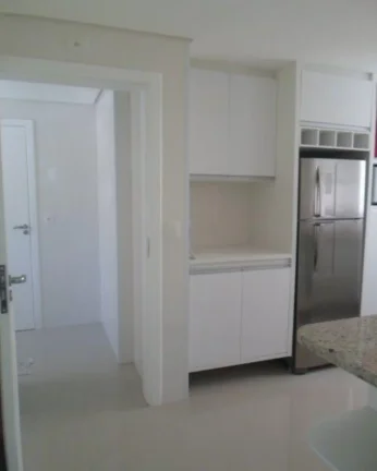 Imagem Apartamento à venda no Guarujá na Praia das Pitangueiras.