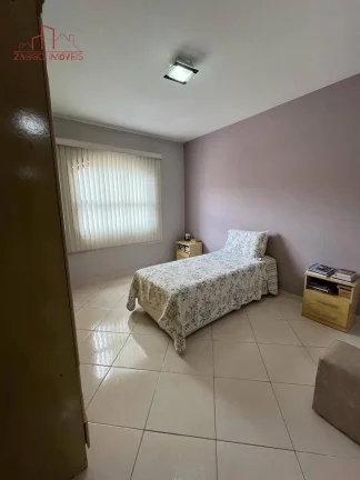 Imagem Casa com 116m² - 3 dorms - 2 vagas - Jd. Monte Azul.
