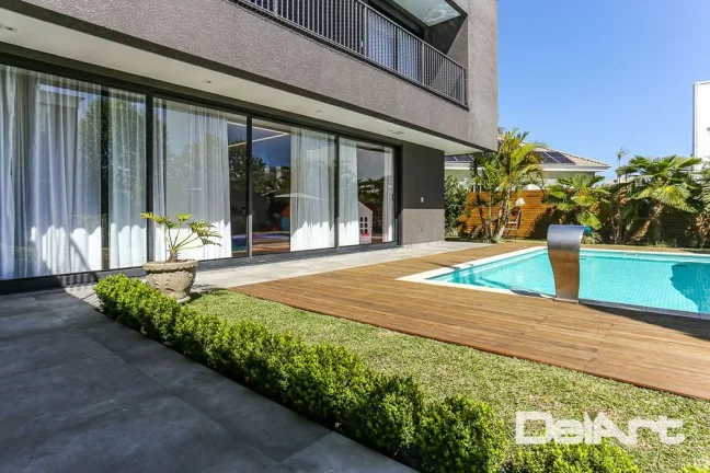 Imagem Residência Alto Padrão - 5 Suítes, Piscina e ELEVADOR no Alphaville Graciosa – 500m² de Sofisticação… Um verdadeiro espetáculo!!!