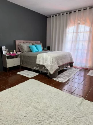 Imagem Sobrado 95m² com 180m² Construído 3 Dormitórios 1 Suíte, 2 Vagas, 3 Banheiros, 2 Sacadas no Vila Vitória, Santo André