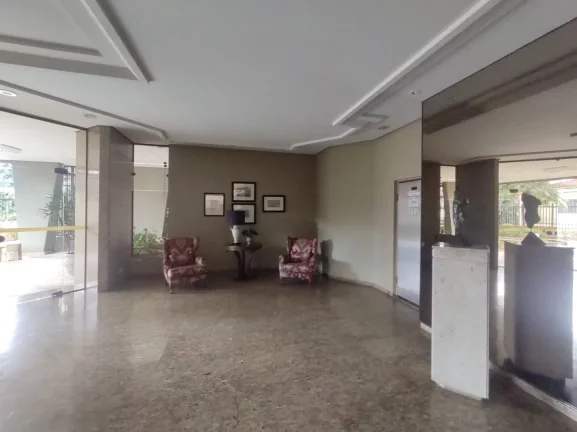 Imagem Apartamento CENTRO - Área útil de 230 m². Contendo 2 vagas garagem, ampla sala para 2 ambientes c...