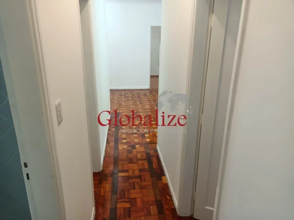 Imagem Apartamento Espaçoso e Moderno com 3 Dormitórios + Garagem com Infraestrutura para Carros Elétricos em Santos R$ 749 mil.