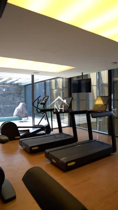 Imagem Apartamento com 183m, 3 suítes, 3 vagas, varanda vista panorâmica, hall privativo, Piscina aquecida.
