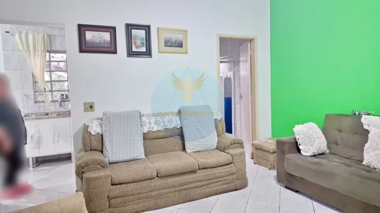 Imagem Casa com Kitnetes Independentes com Renda em Cotia