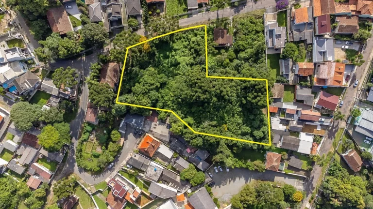 Terreno no Campo Comprido