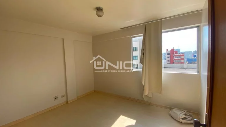 Imagem Apartamento Ed. Cainã - 3 Dormitórios Semi-Mobiliado no Centro