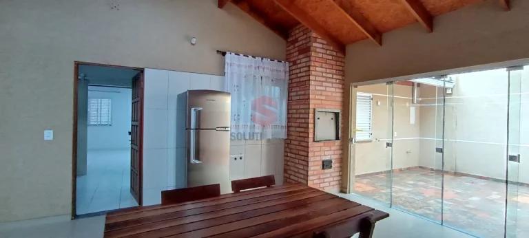 Imagem Casa Excelente Padrão para venda em Vila Bancária, próximo ao Centro de Campo Largo/PR
