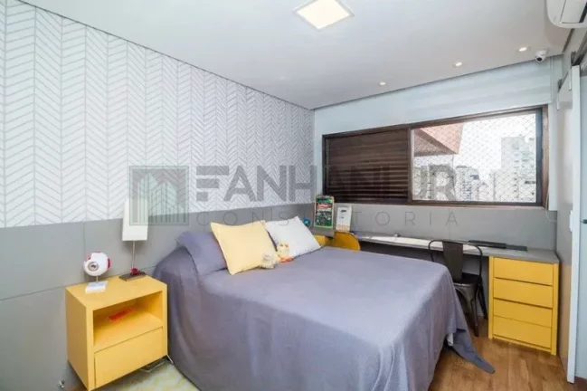 Imagem Cobertura com piscina à venda em Moema, São Paulo-SP: 4 quartos, 4 suítes, 4 salas, 6 banheiros, 3 vagas, 320m². Venha conferir!