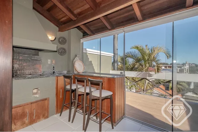 Imagem Casa de condomínio com charme, conforto e excelente padrão no bairro Ipanema

Esta residência de ...