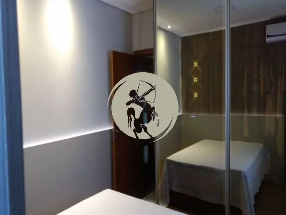 Imagem APARTAMENTO COM DUAS VAGAS DE GARAGEM PARALELAS, SALA 2 AMBIENTES, SACADA FECHADA COM VIDROS (VETRO ...
