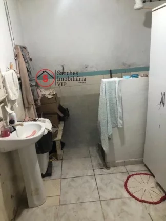 Imagem Casa Antiga à venda, com 8M de frente e área de terreno de 288m, à 350m da linha verde do metrô e linha prata do monotrilho, fácil acesso ao centro