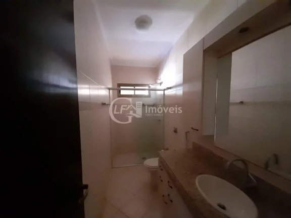 Imagem Casa a Venda com Localização Privilegiada. Ótima Para Investidores.!!