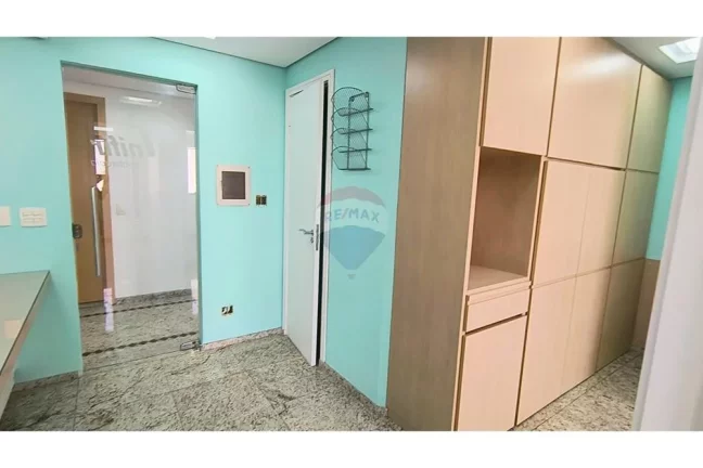 Imagem Sala comercial com 40m² com recepção 2 salas 2 banheiros 2 vagas para locação na Vila Olímpia