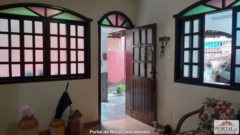 Imagem Casa com quintal a venda em Nova Lima, região central