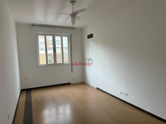 Imagem Apartamento com 2 Dormitórios à venda no Coração do Gonzaga por R$480.000,00
