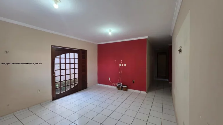 Imagem Casa para Venda em Parnamirim, Nova Parnamirim, 3 dormitórios, 1 suíte, 2 banheiros, 2 vagas