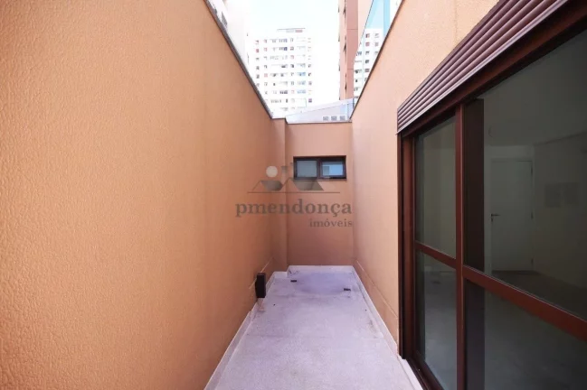 Imagem Apartamento duplex com piscina à venda em Higienópolis com 2 suítes e 2 vagas.