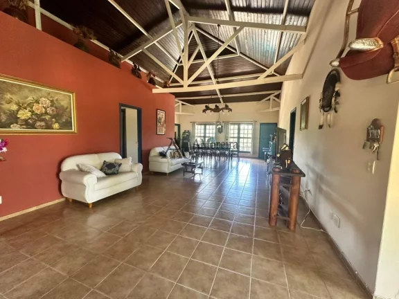 Imagem Chácara de 20.000 m² no PARQUE DA FAZENDA em Jundiaí-SP, com 3 quartos, 3 suítes, 5 salas, 4 vagas e 785m² construção. Venha conhecer!